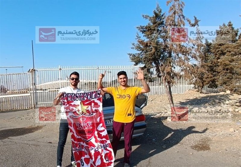 (عکس) چادرنشینی هواداران در اطراف آزادی