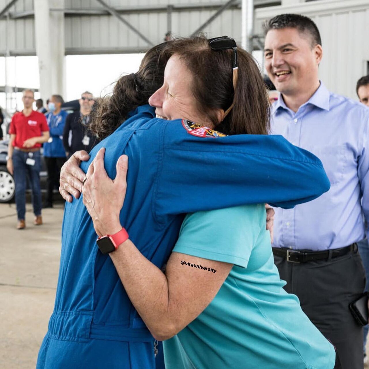 اولین عکس از یاسمین مقبلی پس از بازگشت به زمین اولین عکس از یاسمین مقبلی پس از بازگشت به زمین