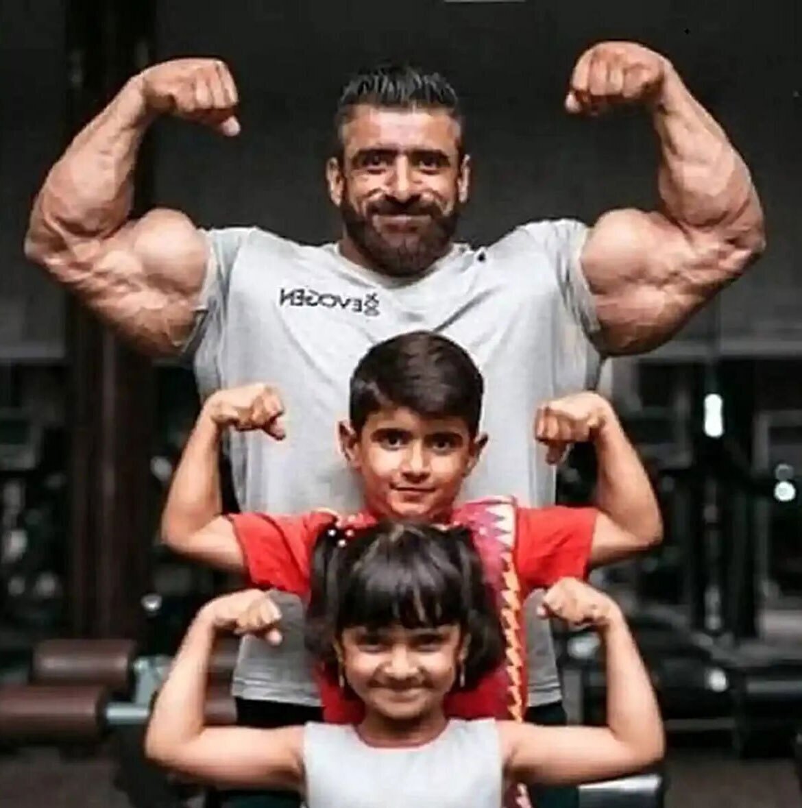 هادی چوپان و دو فرزندش