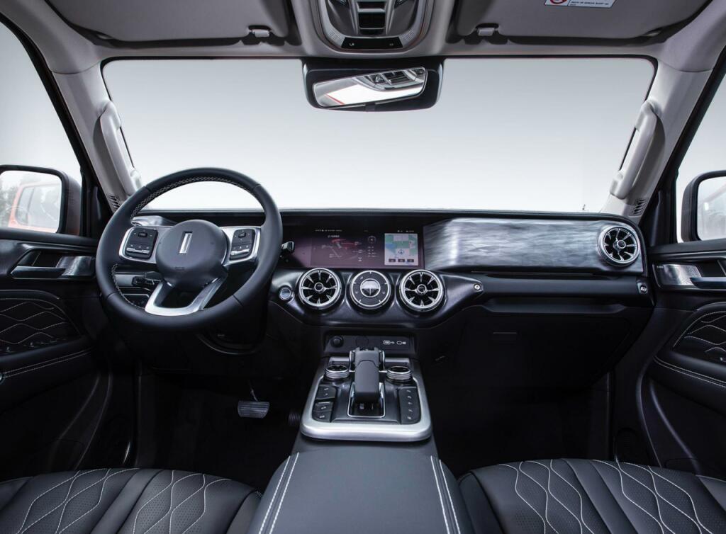 تانک ۳۰۰ در ایران؛ مشخصات و قیمت شاسی بلند آفرود وارداتی تانک ۳۰۰ در ایران؛ مشخصات و قیمت شاسی بلند آفرود وارداتی