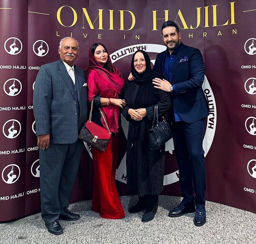 (عکس) تصویری جذاب امید حاجیلی به همراه خانوادهاش (عکس) تصویری جذاب امید حاجیلی به همراه خانوادهاش