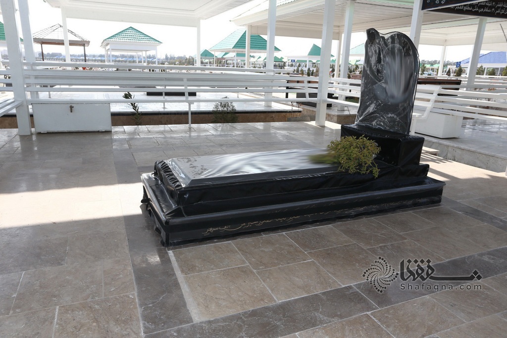 قبرهای لاکچری در قم!