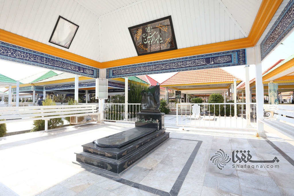 قبرهای لاکچری در قم!