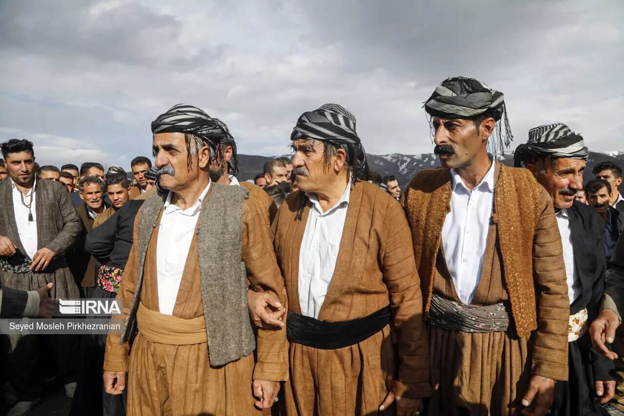 (تصاویر) استقبال از نوروز در روستای چشمیدر