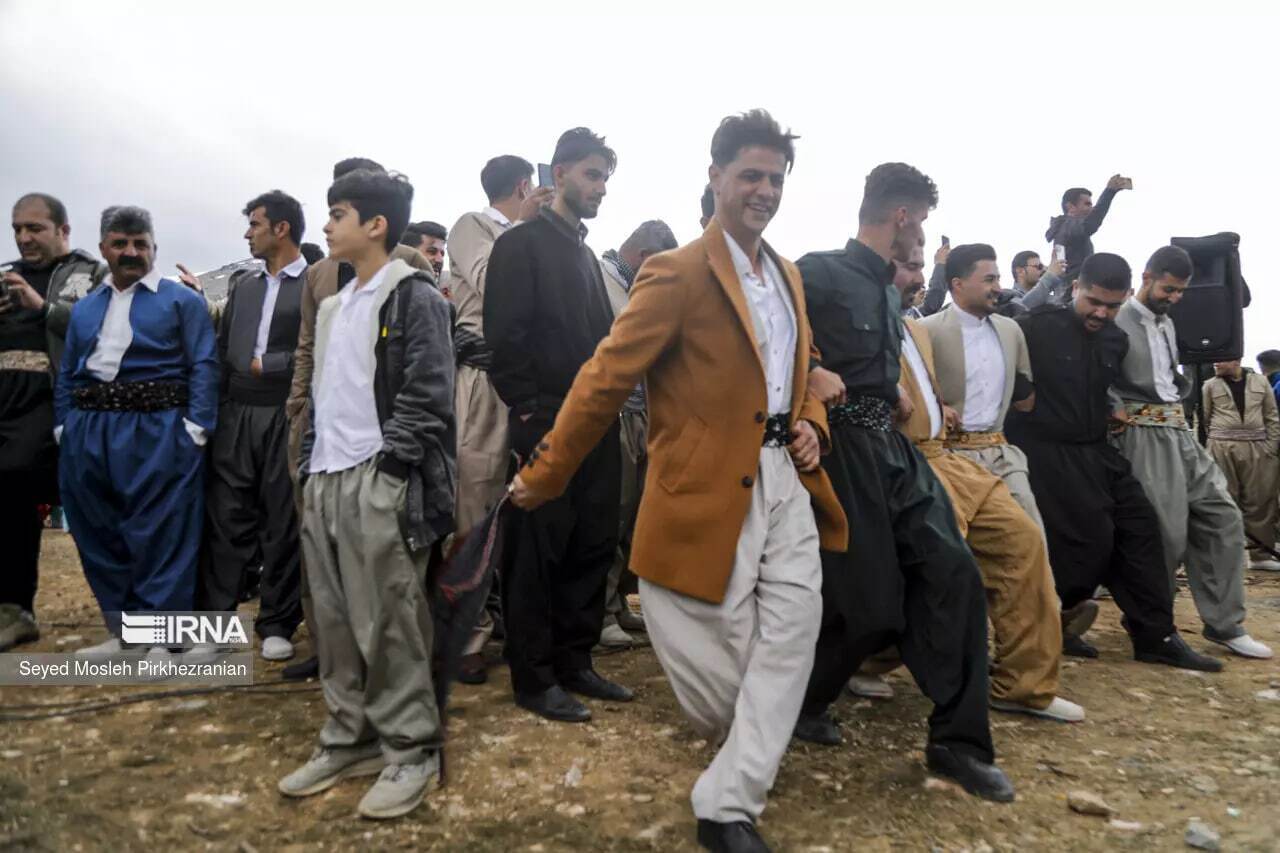 (تصاویر) استقبال از نوروز در روستای چشمیدر