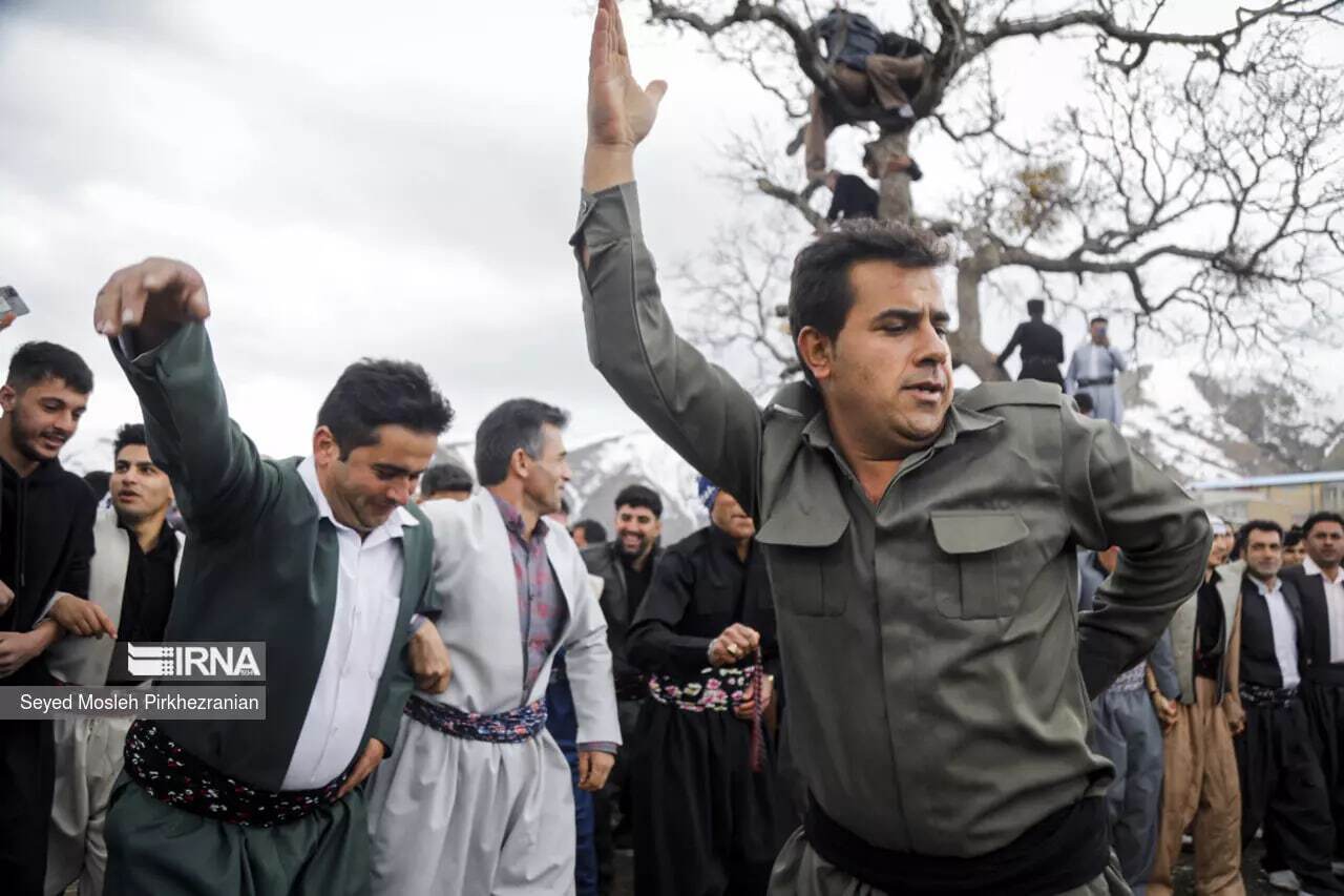 (تصاویر) استقبال از نوروز در روستای چشمیدر