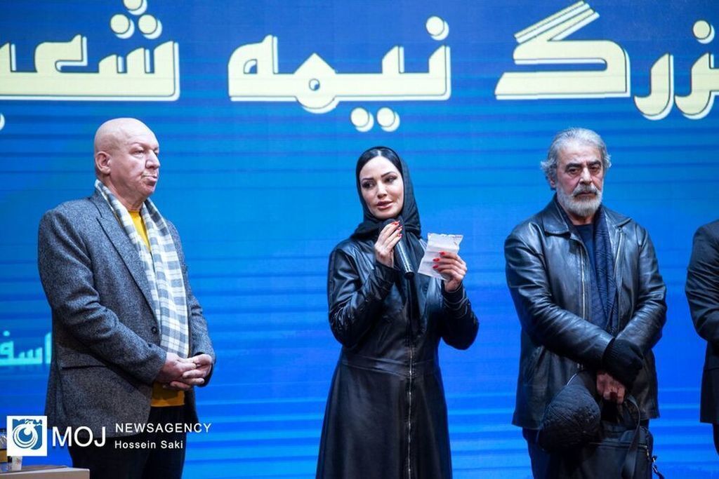 (عکس) آقای بازیگر و یک بادیگارد در مراسم ائتلاف نامزد‌های مجلس خبرگان!