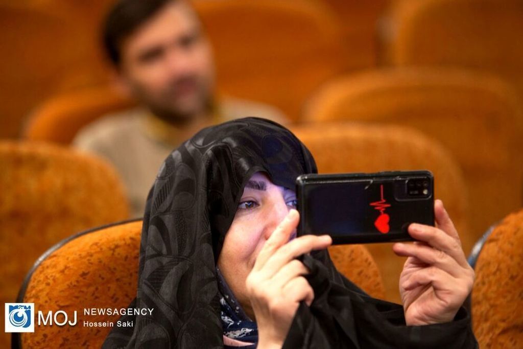 (عکس) آقای بازیگر و یک بادیگارد در مراسم ائتلاف نامزد‌های مجلس خبرگان!