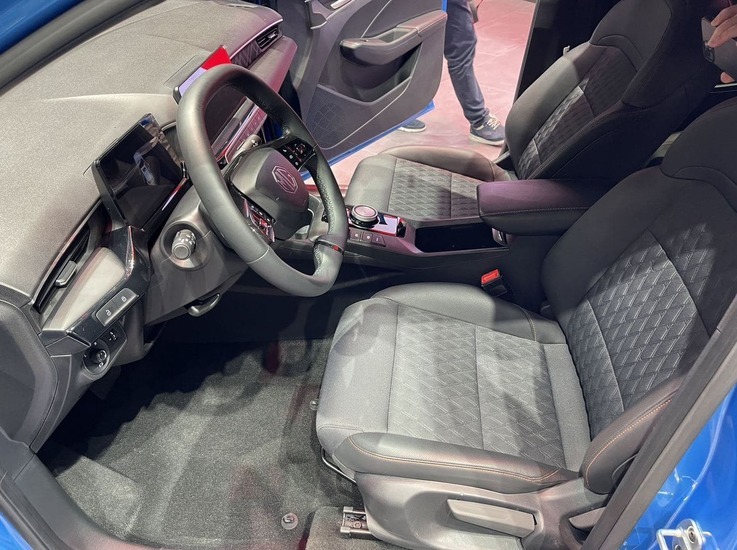 (تصاویر) ام جی ۳ جدید در نمایشگاه ژنو رونمایی شد