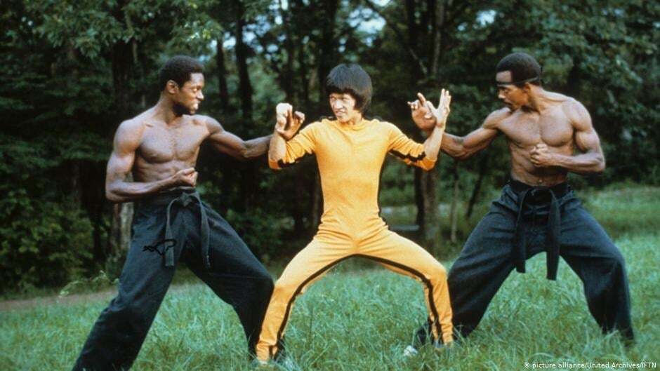 ۱۰ فیلم رزمی جذاب و دیدنی که بعد از مرگ بروس لی و با استفاده از نام او ساخته شدند