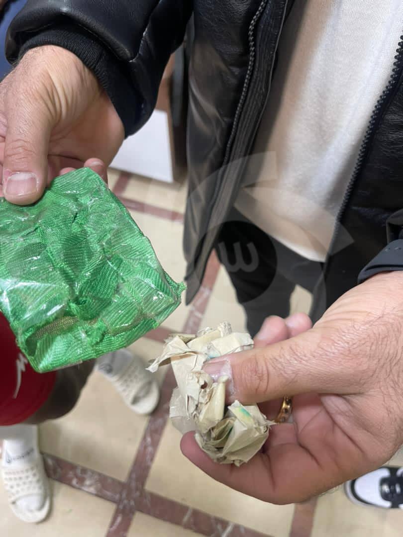 (عکس) کشف دعا و وسایل مربوط به جادو و جنبل در رختکن پرسپولیس