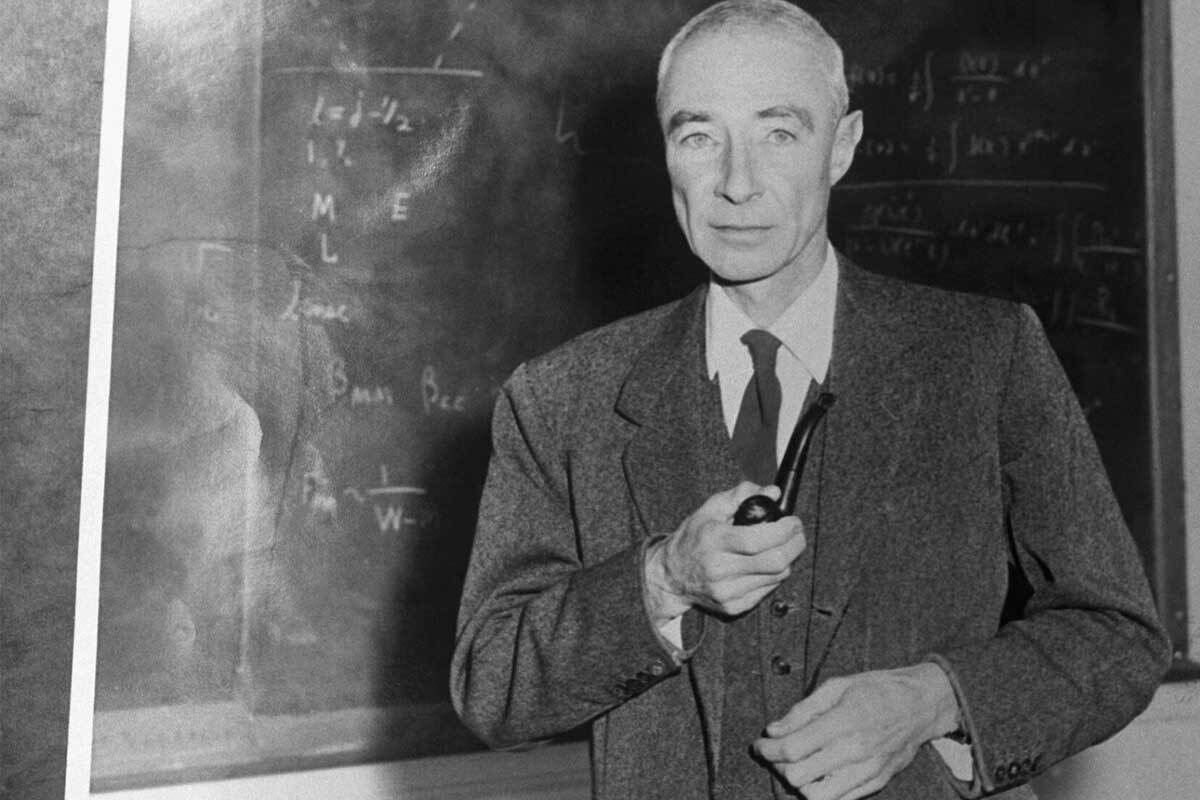 جی رابرت اوپنهایمر: ۵ حقیقت درباره «پدر بمب اتمی»؛ از لیست سیاه آمریکا تا ارتباط با کمونیسم!