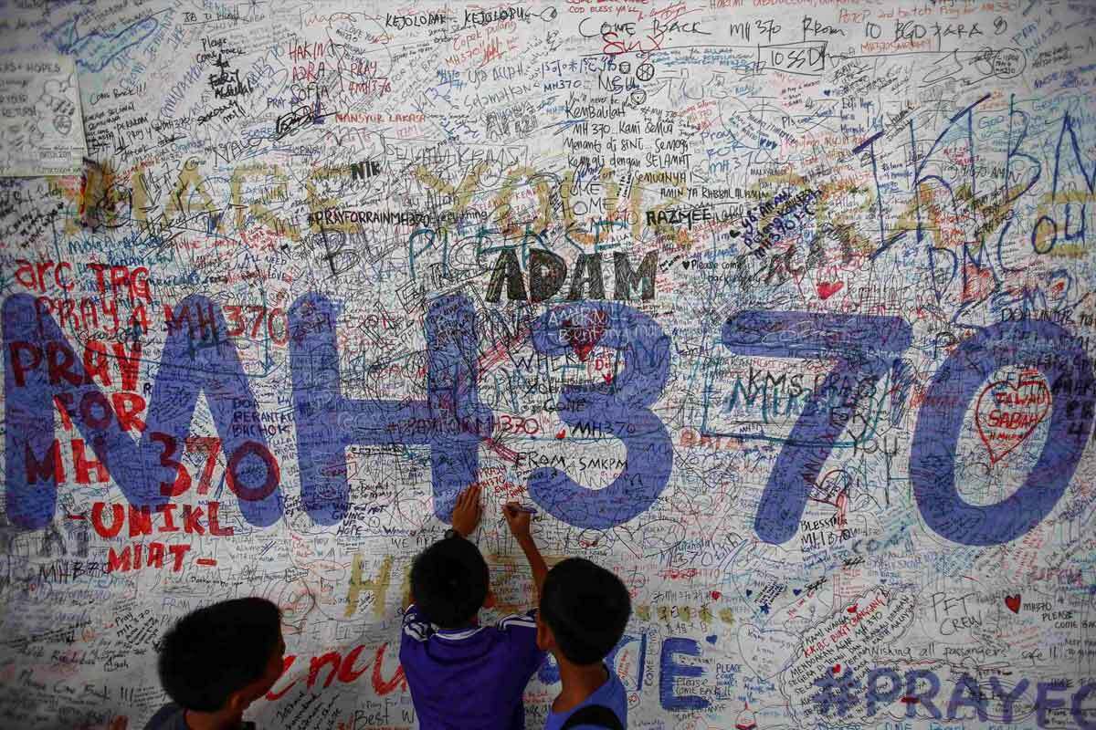 بزرگ‌ترین راز هوایی دنیا؛ تئوری‌هایی درباره ناپدید شدن پرواز MH۳۷۰ مالزی 