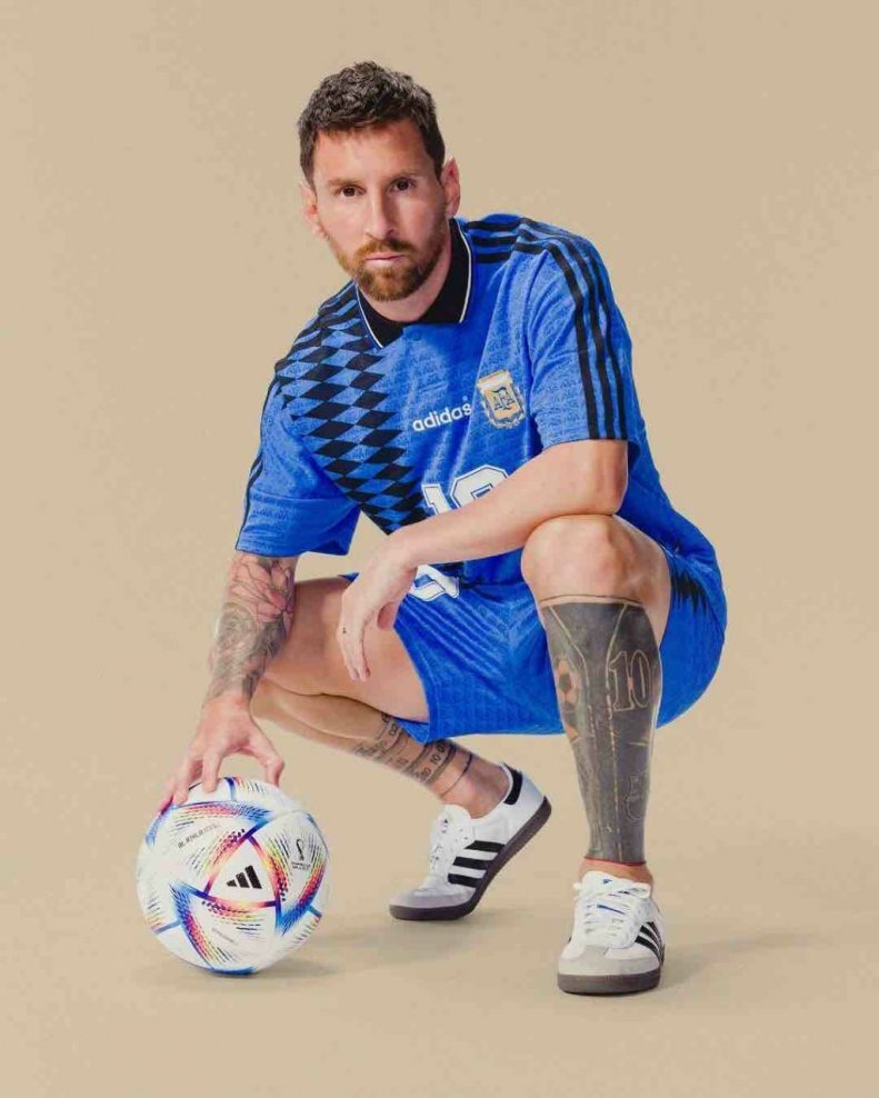 (عکس) مسی مدل لباس مارادونا شد!