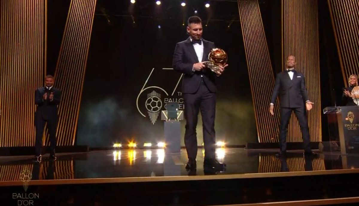 لیونل مسی برای هشتمین بار برنده توپ طلا شد