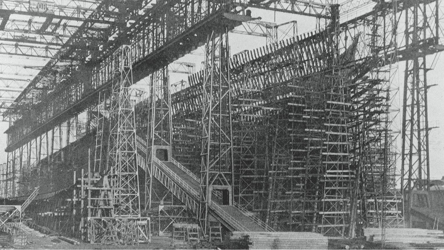 تصویری عجیب از لنگر کشتی تایتانیک در حدود سال ۱۹۱۰ تصویری عجیب از لنگر کشتی تایتانیک در حدود سال ۱۹۱۰