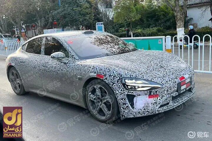 خودروی شیائومی در خیابان