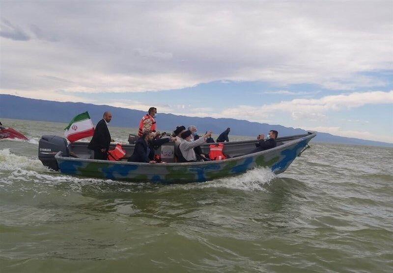 ابراهیم رئیسی در دریای خزر
