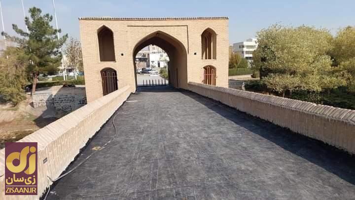 تصاویری عجیب از قدیمی‌ترین پل اصفهان؛ پل دوره ساسانی ایزوگام شد!
