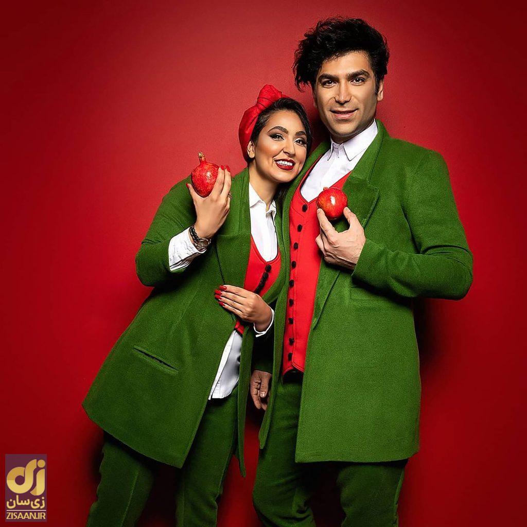 ایده لباس شب یلدا؛ یک زن و مرد با لباس سبز و قرمز و اناری در دست