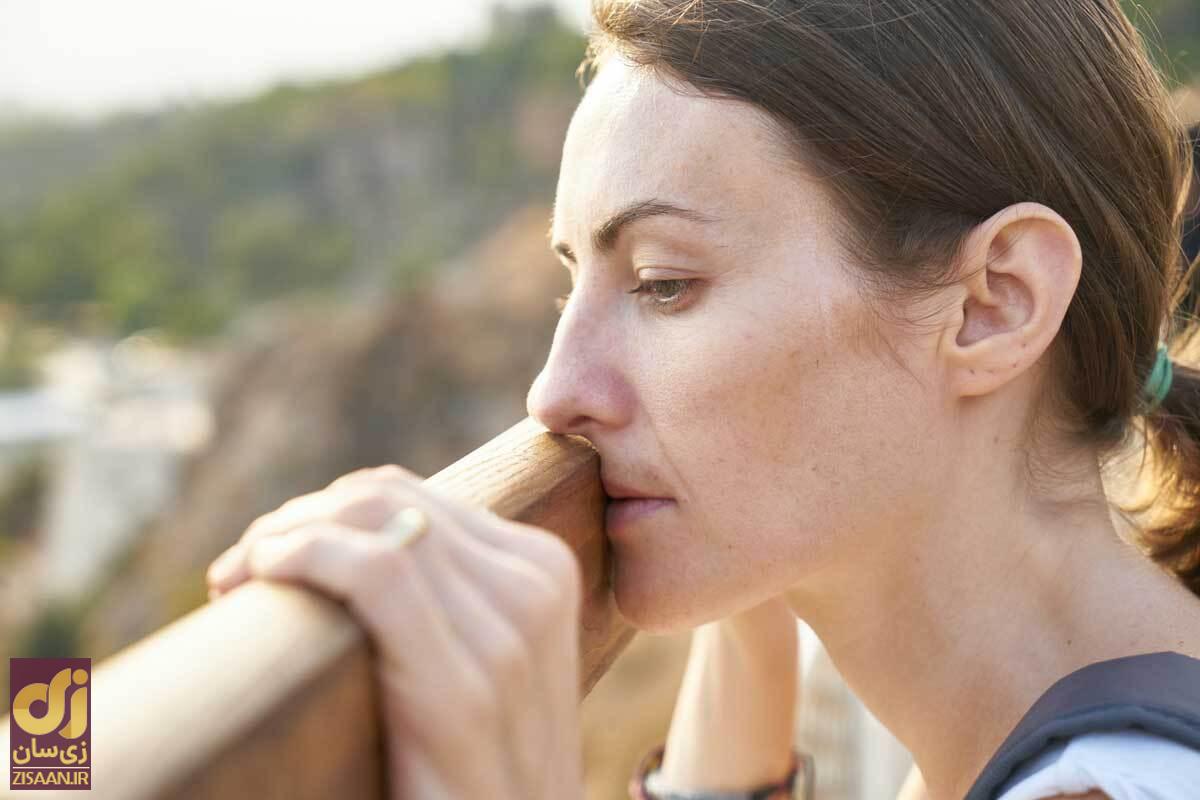 افسردگی چیست؟ هرآنچه لازم است بدانید تا خودتان و بقیه را نجات دهید!