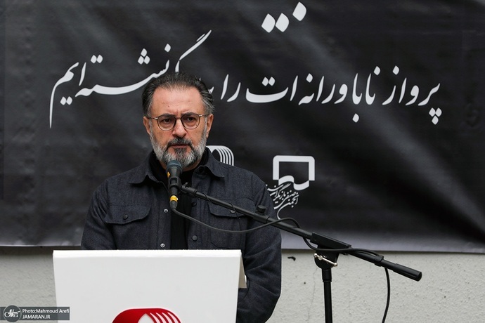 (تصاویر) گزارش تصویری از تشییع بیتا فرهی (تصاویر) گزارش تصویری از تشییع بیتا فرهی