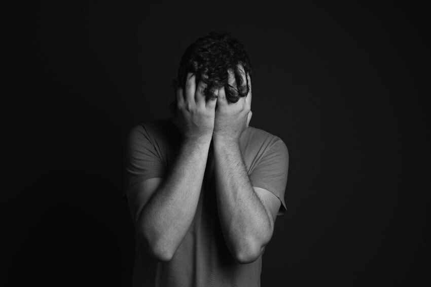 این ۹ نشانه می‌گوید یک مرد به بلوغ عاطفی نرسیده است