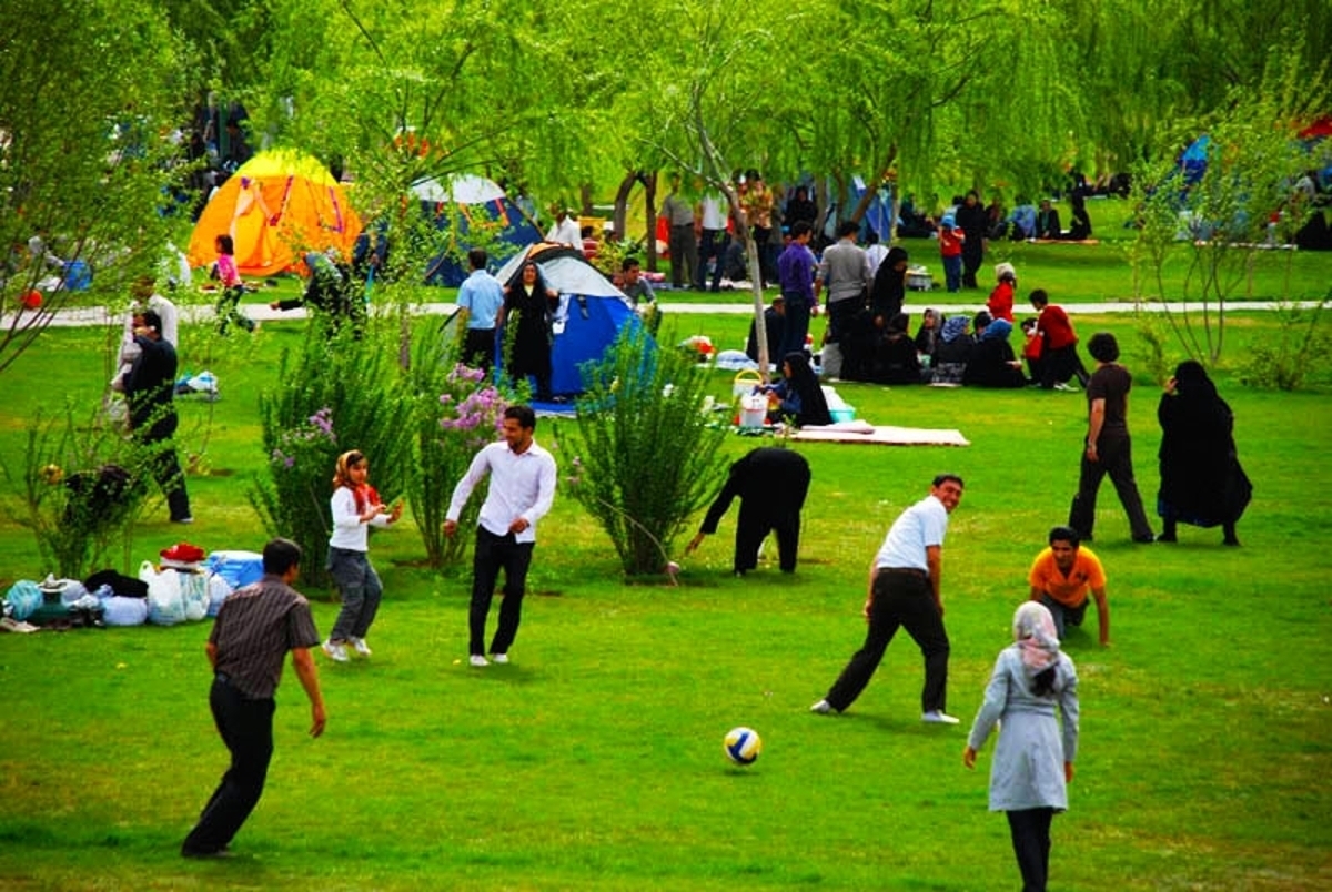 (تصاویر) اولین سیزده بدر بعد از انقلاب مردم تهران کجا رفتند؟