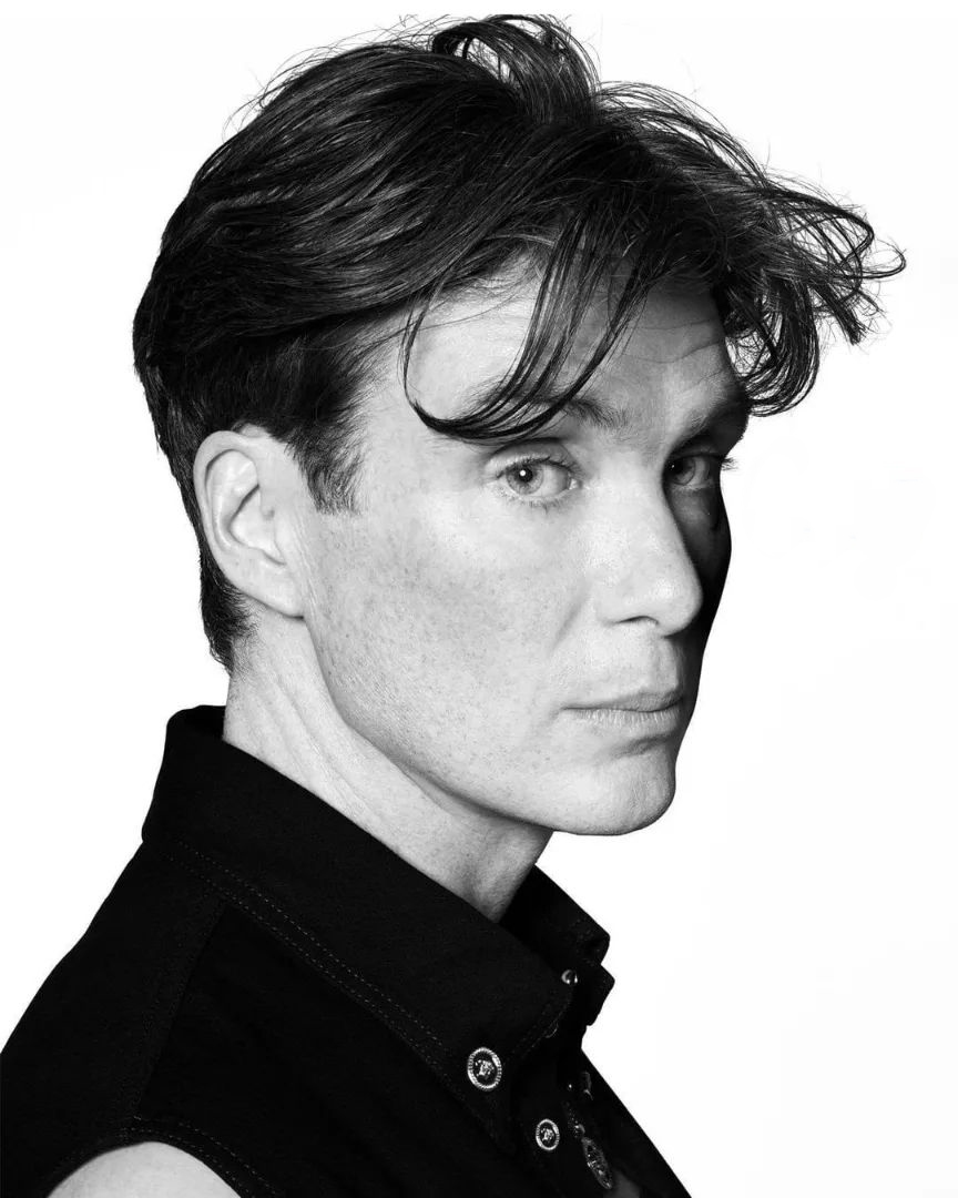 فوتوشات‌های کیلین مورفی برای برند versace