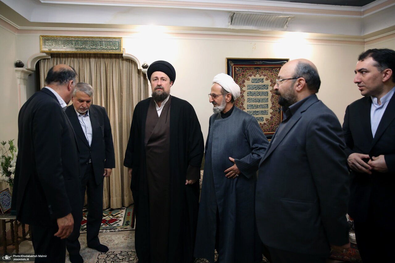 گپ و گفت سید حسن خمینی با همسر و فرزندان زهرا شجاعی + عکس