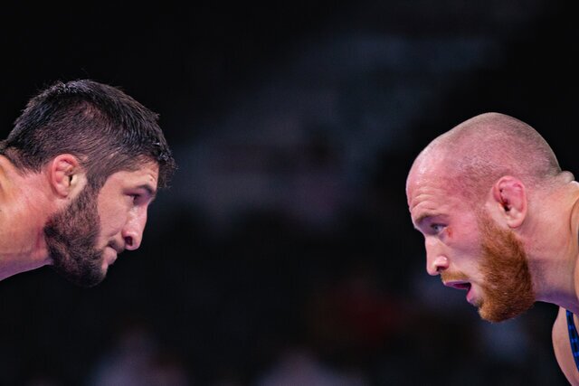 حرکت تحسین برانگیز کایل اسنایدر رقیب عبدالرشید سعدالله یف؛ یاد تختی زنده شد!