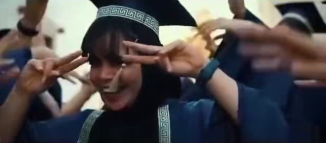 (تصاویر) جشن فارغ‌التحصیلی دختران دانشگاه الزهرا بوشهر جنجالی شد