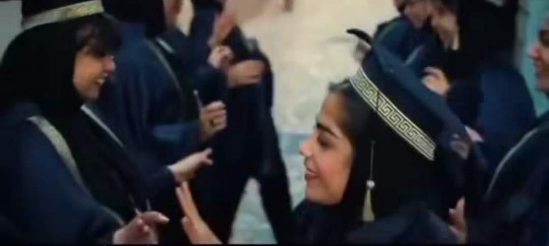 (تصاویر) جشن فارغ‌التحصیلی دختران دانشگاه الزهرا بوشهر جنجالی شد