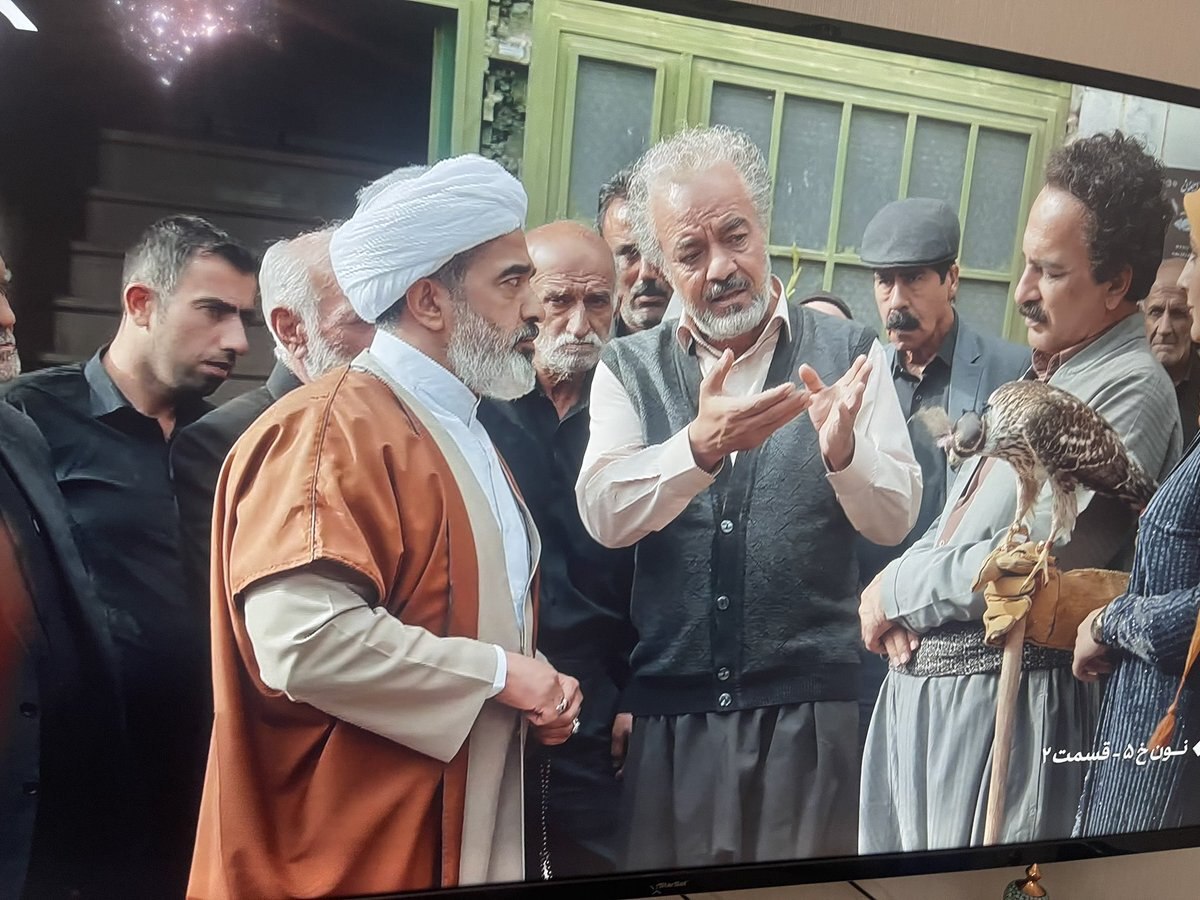 (عکس) رونمایی از لباس خاص یک روحانی در صداوسیما