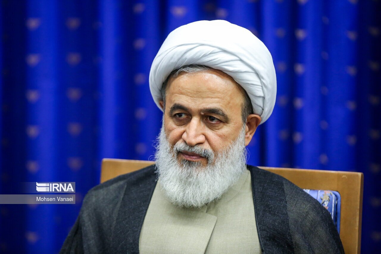 (عکس) تصویری از پناهیان در جلسه اقتصادی دولت رئیسی بعد از جنجالهای اخیر (عکس) تصویری از پناهیان در جلسه اقتصادی دولت رئیسی بعد از جنجالهای اخیر