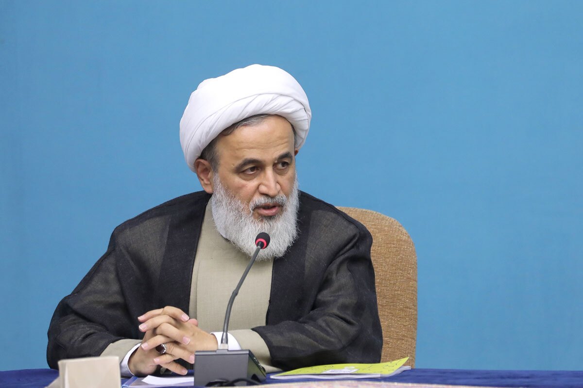 (تصاویر) علیرضا پناهیان مهمان ویژه رئیسی؛ حمایت دولت از واعظ جنجالی