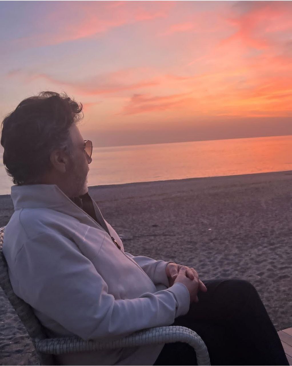 پیام جدید معین به مردم ایران با یک عکس خاص پیام جدید معین به مردم ایران با یک عکس خاص