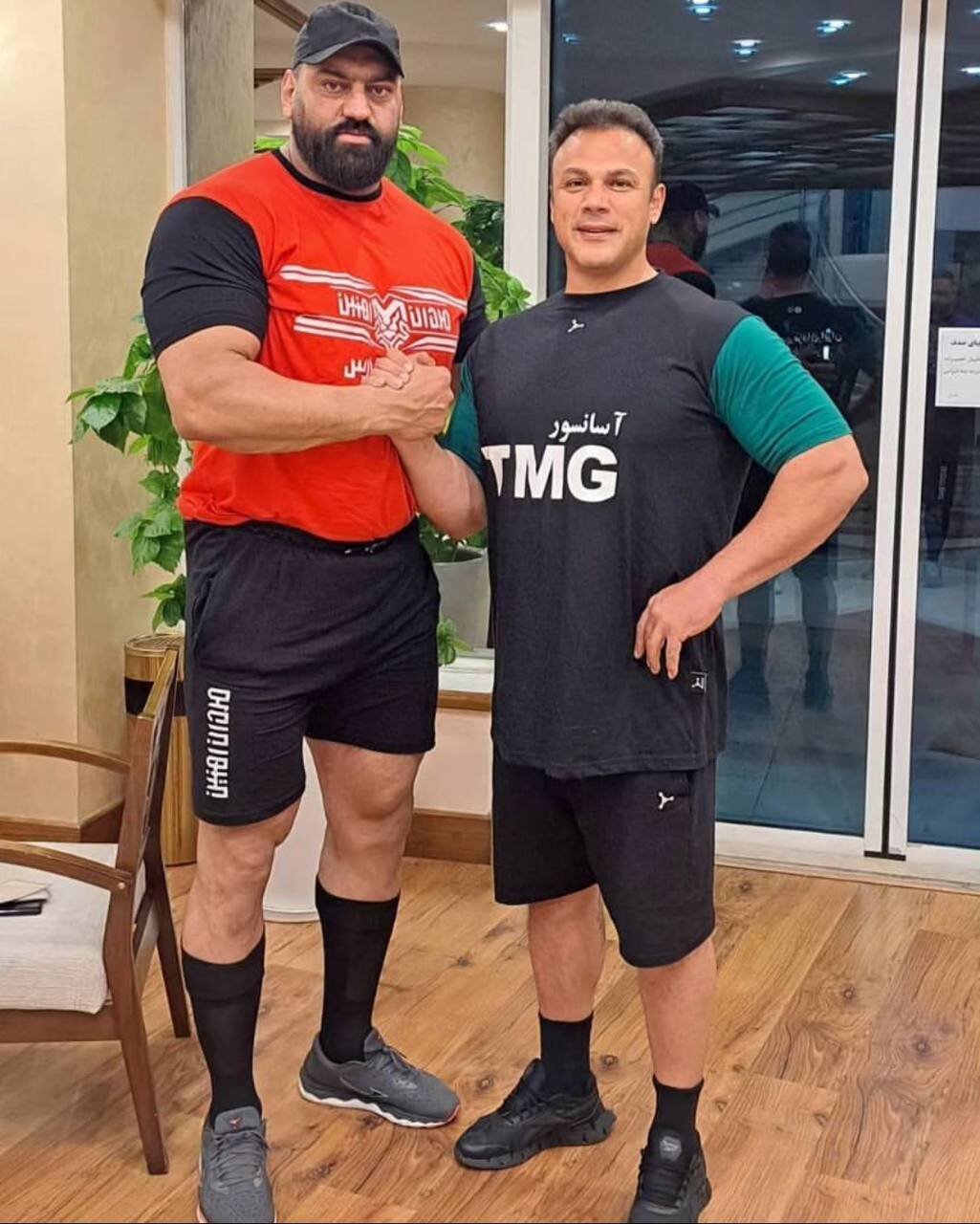 (عکس) محراب فاطمی کنار رضا قیطاسی، قهرمان مردان آهنین ۱۴۰۳