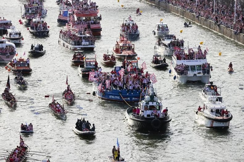 (ویدئو) جشن قرن: بیلبائو تا صبح نخوابید (ویدئو) جشن قرن: بیلبائو تا صبح نخوابید