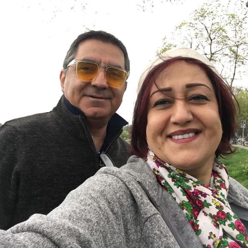 عکس جالب و دیده نشده بازیگر شب‌های برره با همسرش + عکس