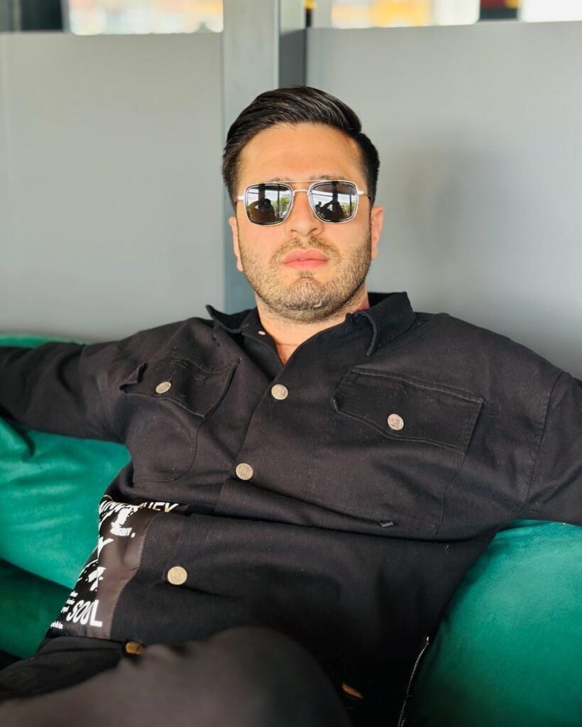 بیوگرافی داوود غفاری؛ داوود هزینه کیست؟ بیوگرافی داوود غفاری؛ داوود هزینه کیست؟