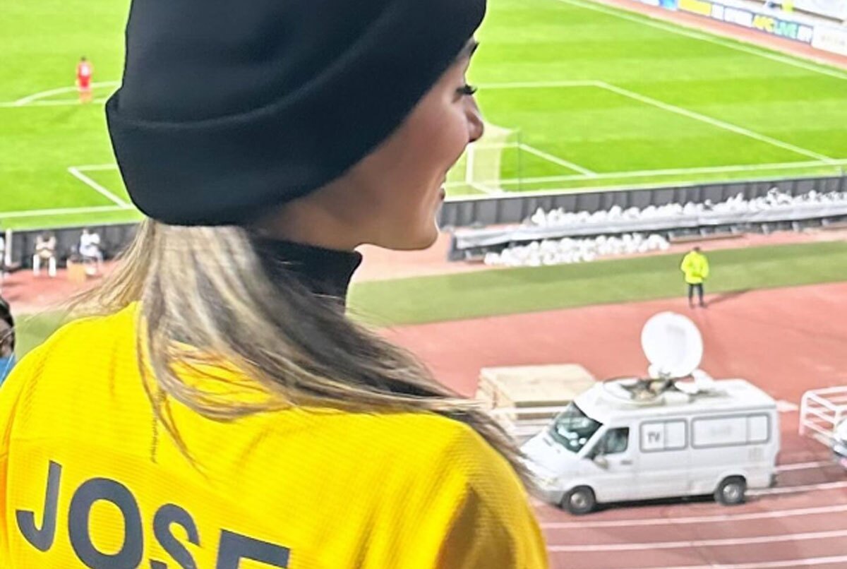 سایه یک زن مرموز بر تیم سپاهان؛ شیدا مقصودلو کیست و چه نسبتی با ژوزه مورایس دارد؟ سایه یک زن مرموز بر تیم سپاهان؛ شیدا مقصودلو کیست و چه نسبتی با ژوزه مورایس دارد؟