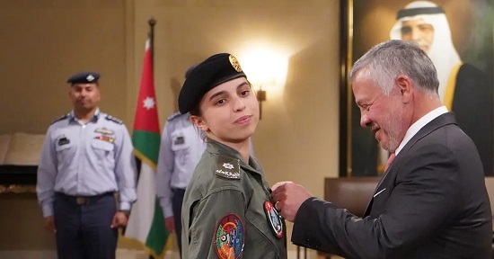دختر پادشاه اردن در مقابله با پهپادهای ایرانی حضور داشت؟ + تصاویر دختر پادشاه اردن در مقابله با پهپادهای ایرانی حضور داشت؟ + تصاویر