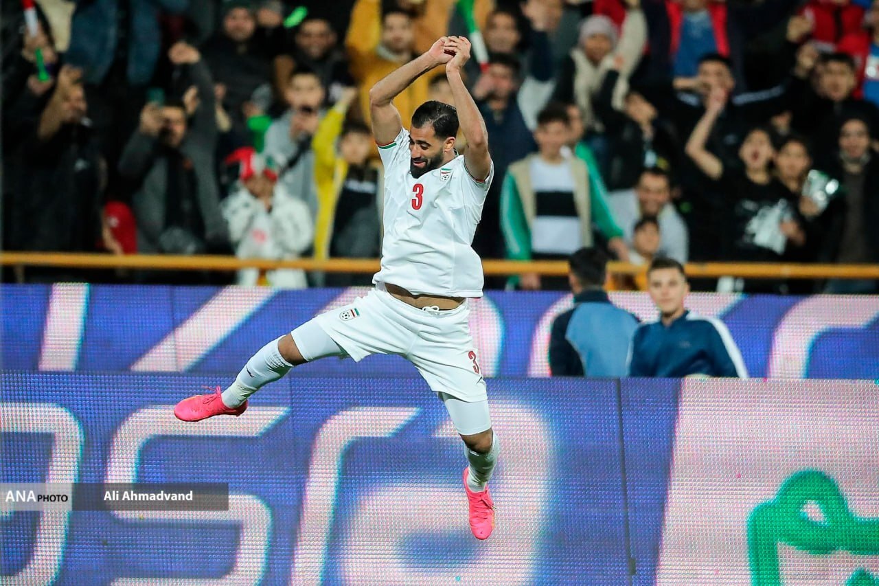 (تصاویر) تصاویری عجیب از دیدار تیمهای فوتبال ایران و ترکمستان (تصاویر) تصاویری عجیب از دیدار تیمهای فوتبال ایران و ترکمستان