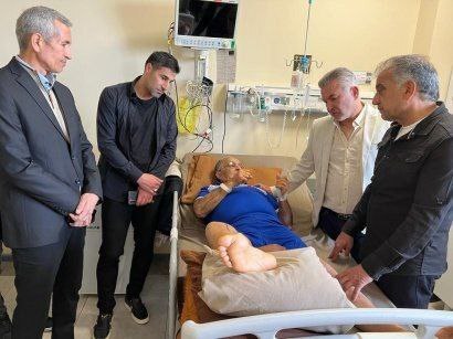 (عکس) حسن روشن در بیمارستان بستری شد (عکس) حسن روشن در بیمارستان بستری شد