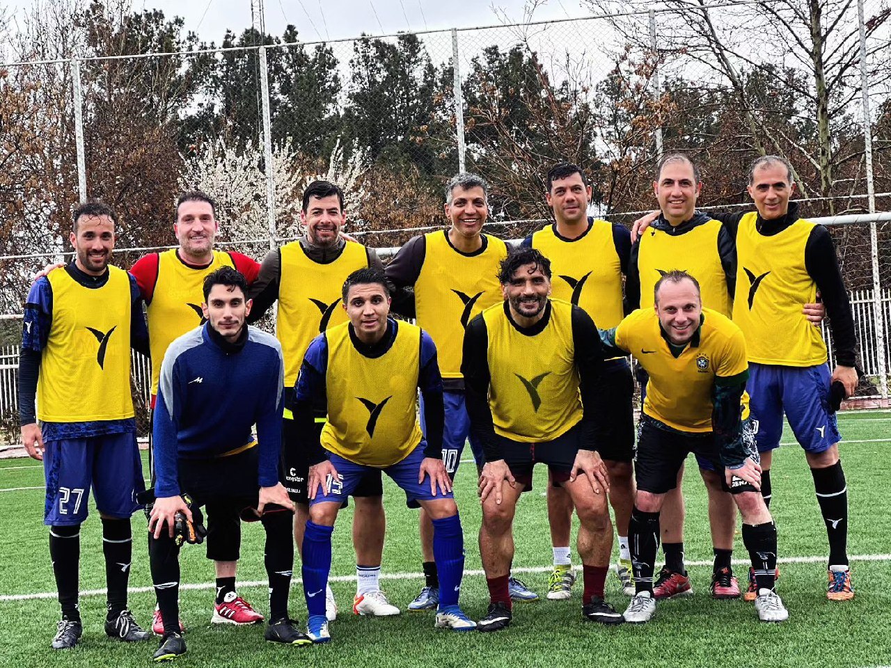 ستاره‌های سرخابی در هوای بارانی مهمان فردوسی‌پور شدند + تصاویر