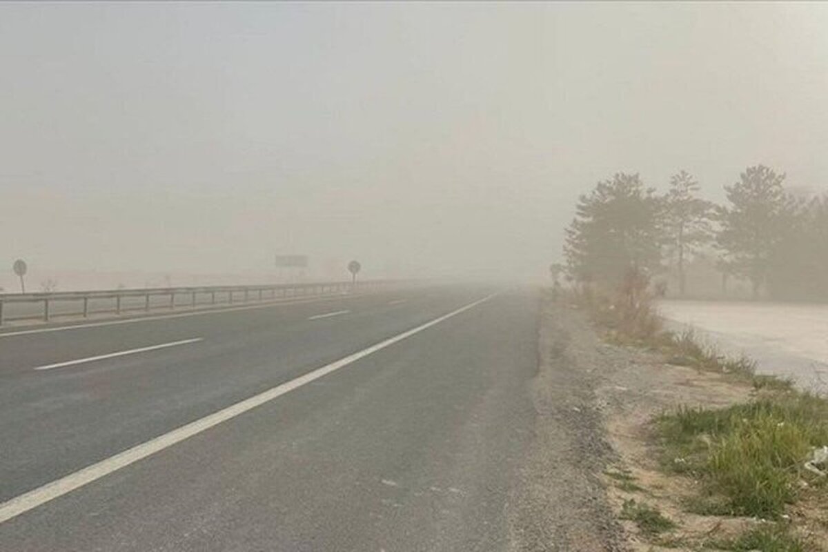 (ویدئو) طوفان ترسناک شن در مسیر جاده زاهدان