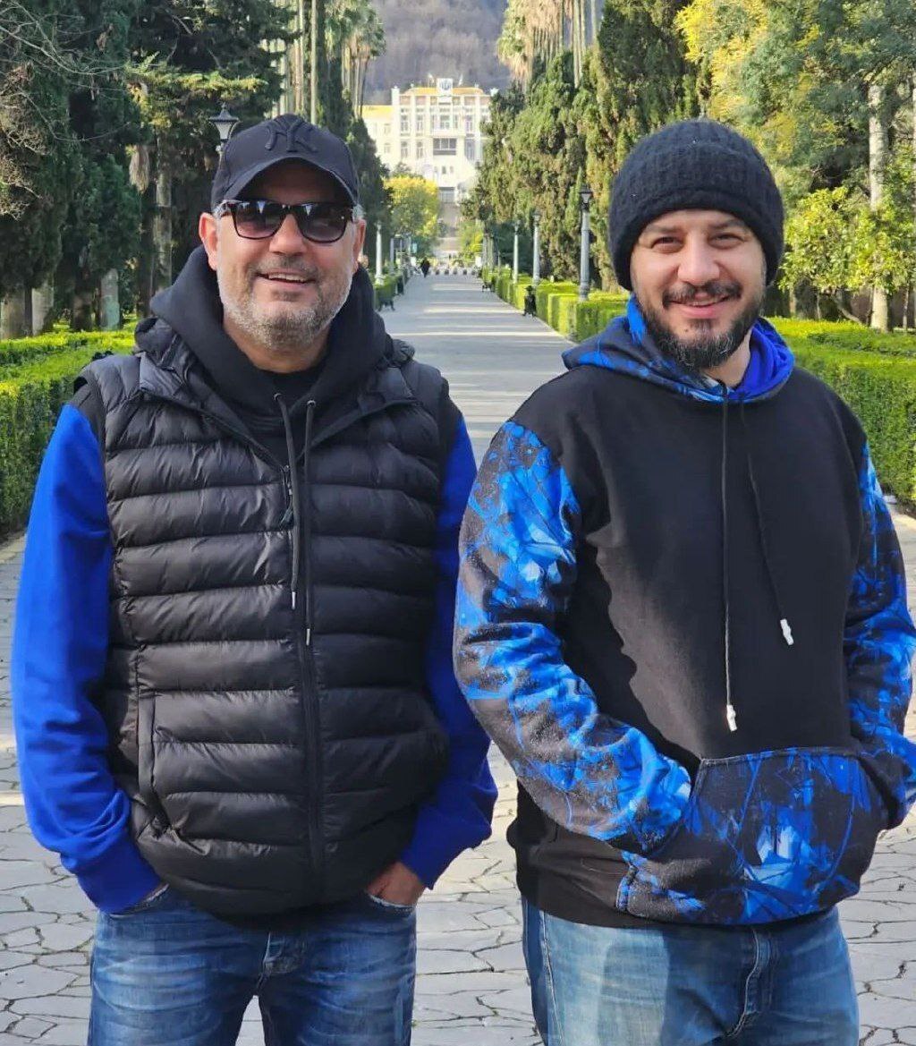 (عکس) تصویری تازه از جواد عزتی در پشت‌صحنه زخم کاری ۳