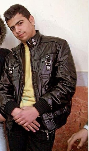 معین زد؛ از دستفروشی و کارگری تا شهرت به عنوان خواننده