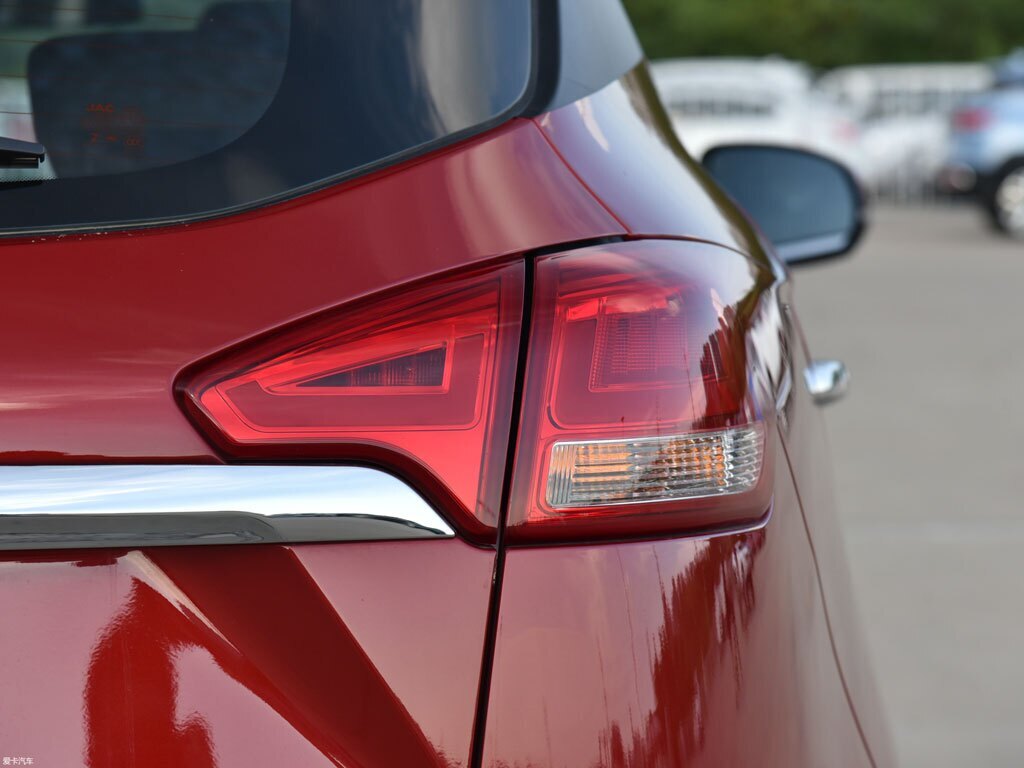 قیمت احتمالی جک SR۳ کرمان موتور چقدر است؟ قیمت احتمالی جک SR۳ کرمان موتور چقدر است؟